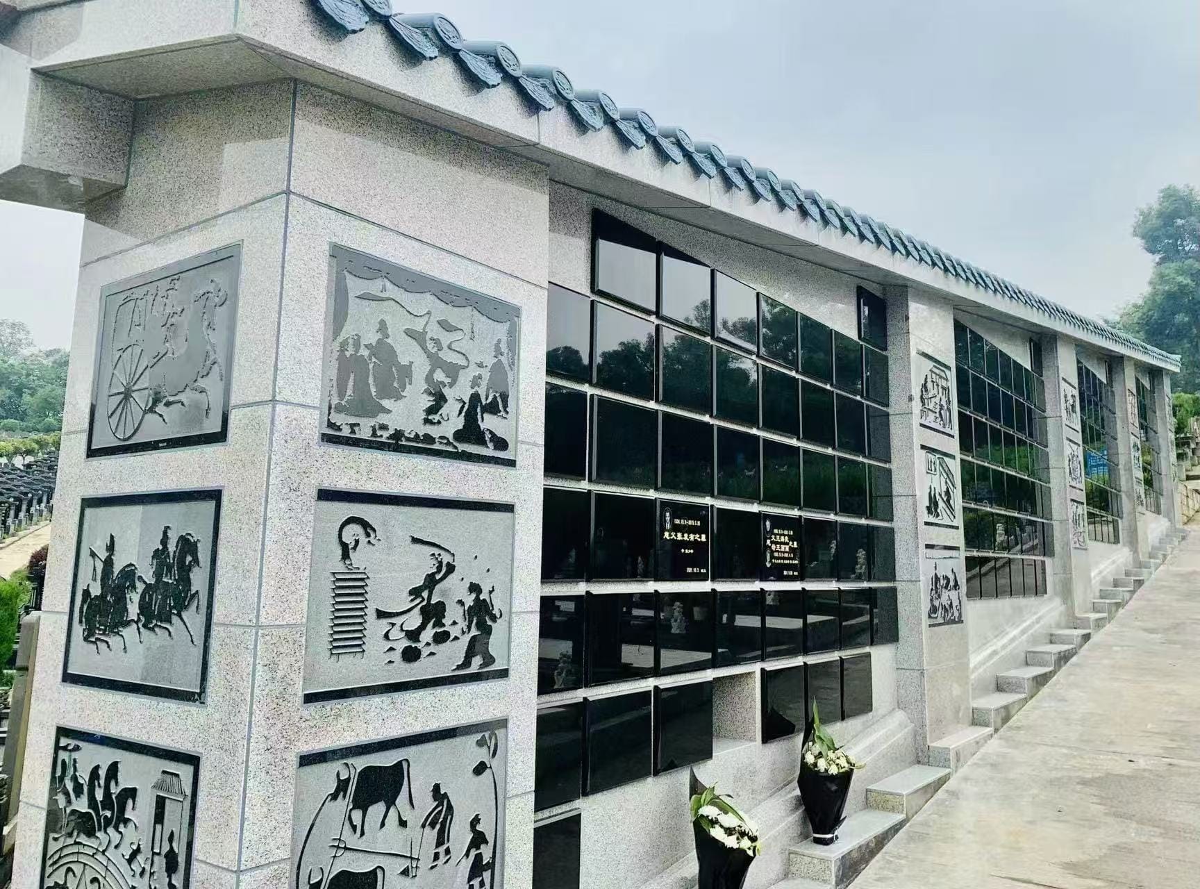 凤凰陵园壁葬纪念墙