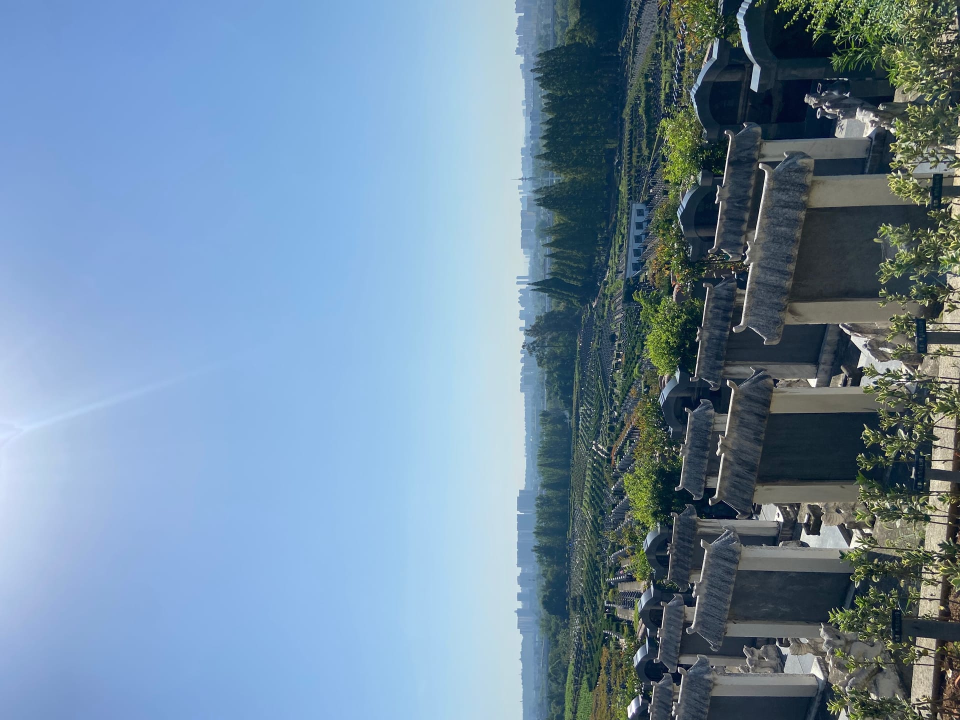 凤凰陵园墓区全景